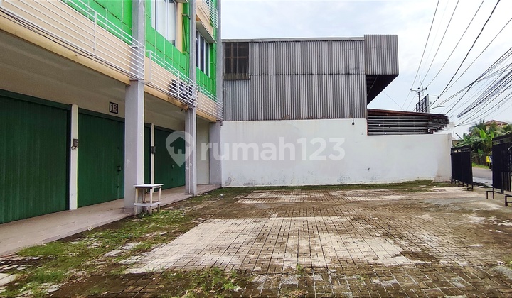 Attached Brand New Shop House in Bintaro, 160m2 (8x20m), Price 225 Million/Year, Negotiable Attached Brand New Shop House in Bintaro, 160m2 (8x20m), Price 225 Million/Year, Negotiable