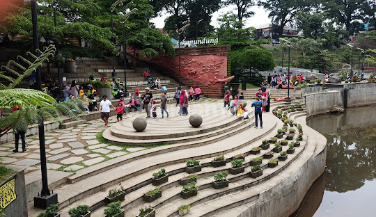 foto lainnya dijual rumah luas 659 meter