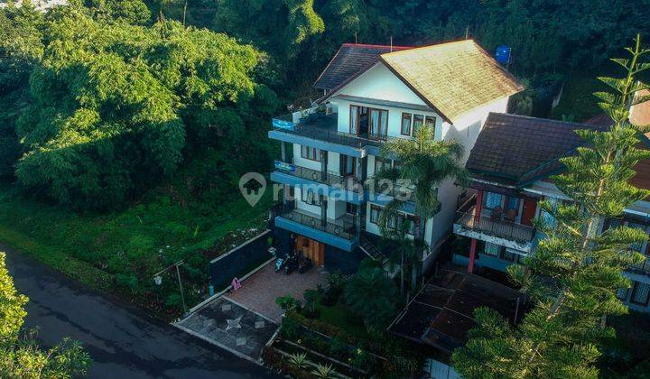 Rumah Mewah 3 Lantai Kolam Renang Resort Dago Pakar Bandung Utara 1