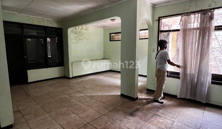 Dijual Rumah Lama Hitung Tanah Di Komplek Turangga Buah Batu 2