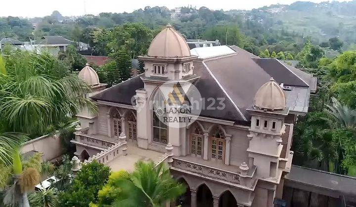 Rumah Lux Berdesain Victorian Gothic Empire Bermaterial Super Ads 1