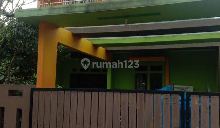 RUMAH MINIMALIS 2 LANTAI DEKAT KE SPORT JABAR AREA CISARANTEN ADR 1