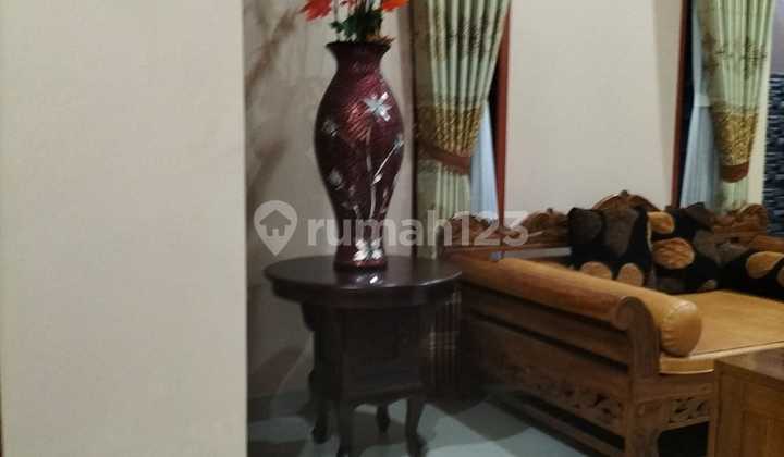 ruang keluarga dijual rumah bagus full furnished