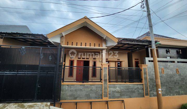 Dijual Rumah Bagus Full Furnished Di Komplek Griya Jatinangor, Tanjungsari 1