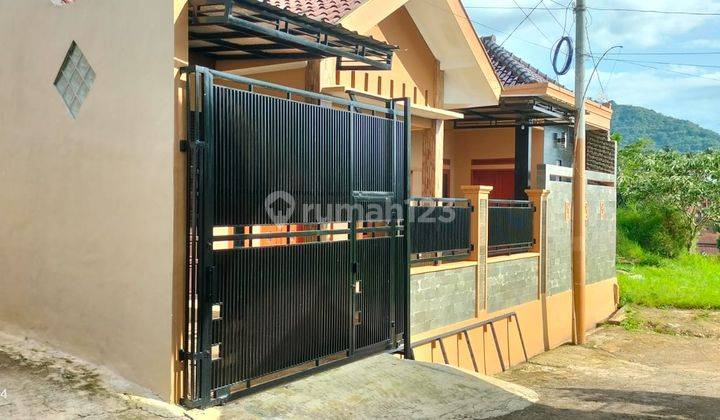 Dijual Rumah Bagus Full Furnished Di Komplek Griya Jatinangor, Tanjungsari 2