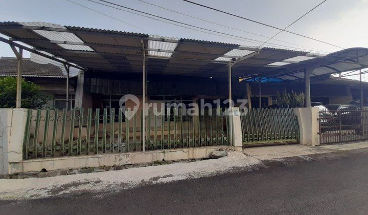 Dijual Rumah Lama Hitung Tanah di Belakang Griya Arcamanik Endah Wan