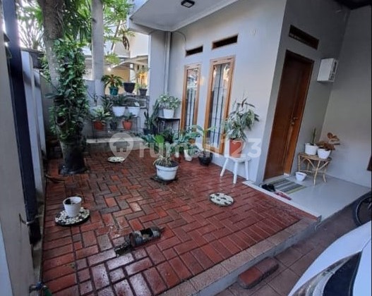 For Sale: Cozy Ready-to-Occupy House in Antapani, Bandung City TPK. 2