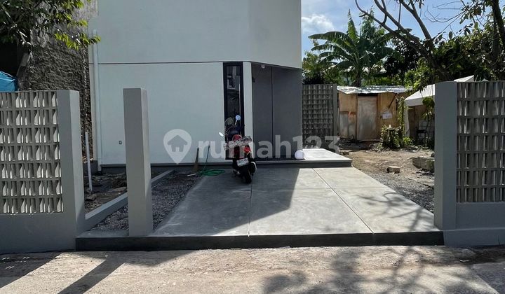 Dijual Rumah Baru Tropical Modern di Antapani, Kota Bandung