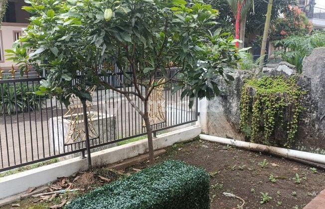 Dijual Cepat Rumah Di Dalam Komplek Area Antapani Azs 2