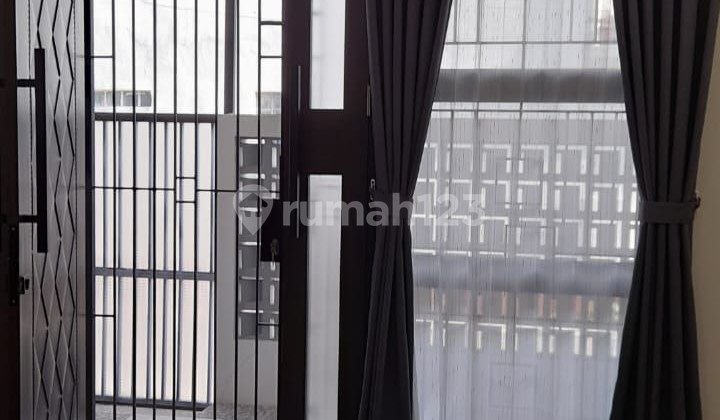 DIJUAL RUMAH DI KOMPLEK MARGAHAYU RAYA METRO BANDUNG Azs 2