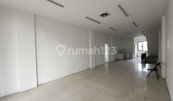 Shop House for Rent in the Gatot Subroto Wing, Antapani