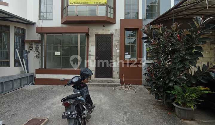 Disewakan murah Rumah di Taman New Britania JL. Manchester Lippo Karawaci Tangerang