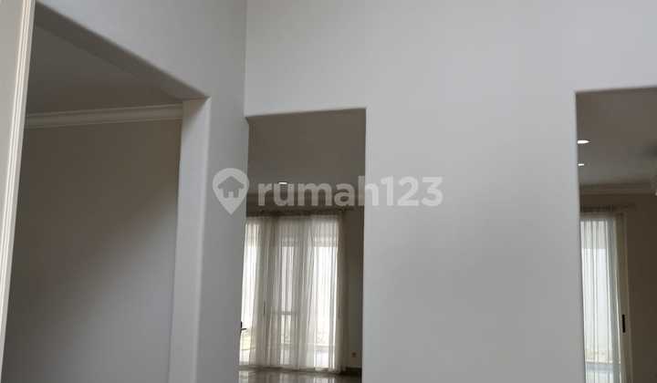 For Sale House in Taman Diponegoro, Jl. Gn. Cempaka - Lippo Karawaci, Tangerang 2