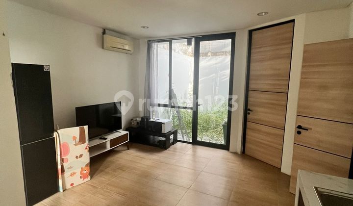 For sale at a price lower than the purchase price, Cendana Parc North Lippo Karawaci Tangerang. 2