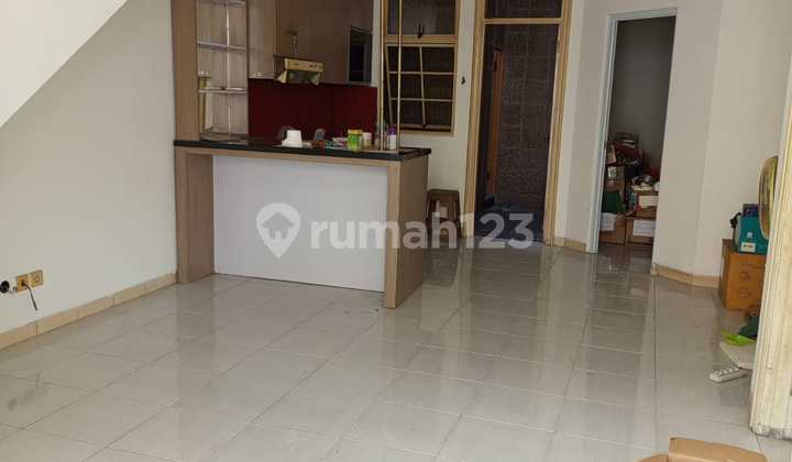 For rent townhouse in Taman Paris 2 Lippo Karawaci Tangerang 2