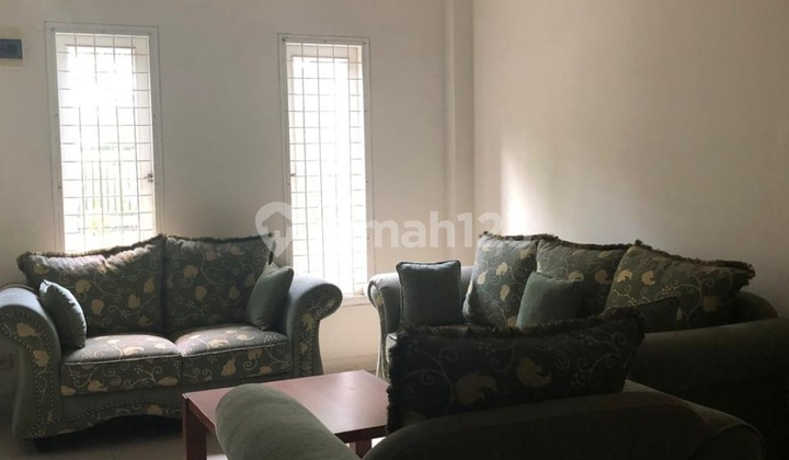 Dijual cepat rumah di kartini jakarta pusat siap huni jalan 2 mobil pas  2