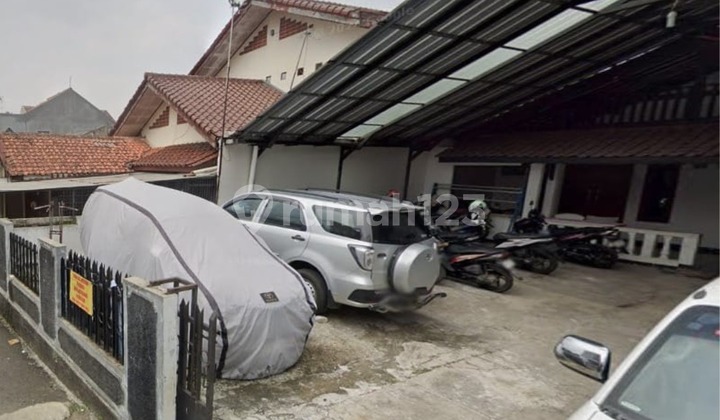 For sale quickly, boarding house unit in Jagakarsa, South Jakarta, negotiable price. 2