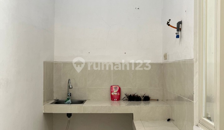 House for sale in Green Mansion Regency Lontar Surabaya, Move-in Ready. 2