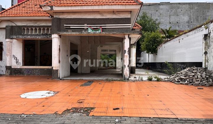 House for Sale on Ambengan Genteng Street, Surabaya 1