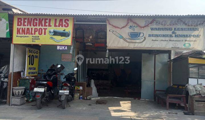 Dijual Rumah di Jl Raya Manukan Kulon 1