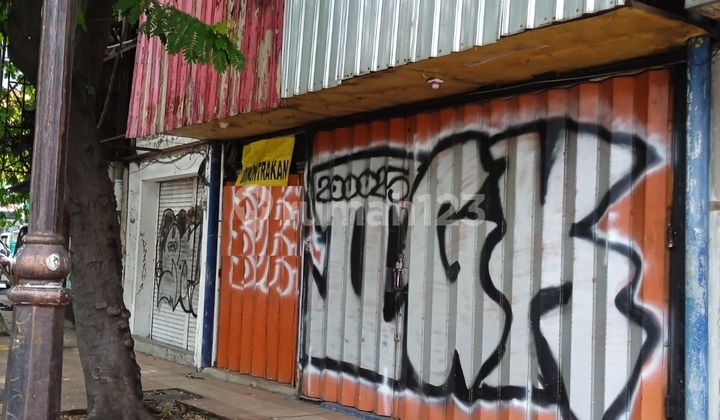 Shop House for Rent on Praban Street, Bubutan, Surabaya 1