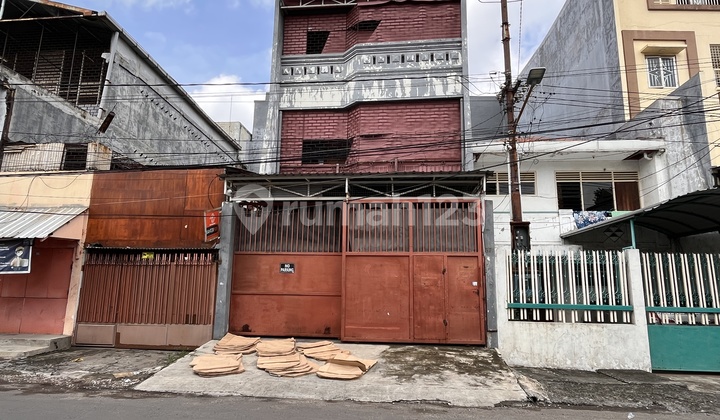 House for Sale in Simolawang Baru Surabaya, Kapasan Area 1