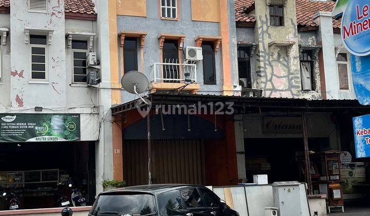 Disewakan Ruko Strategis di Gwalk Citraland Surabaya – 5x19m, Cocok untuk Kuliner! 1