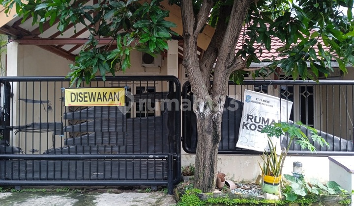 For Rent Beautiful Gunungsari House Wiyung Surabaya 1