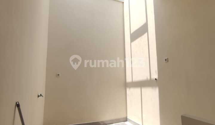 House for Sale in Mulyosari Utara, Sukolilo, Surabaya 2