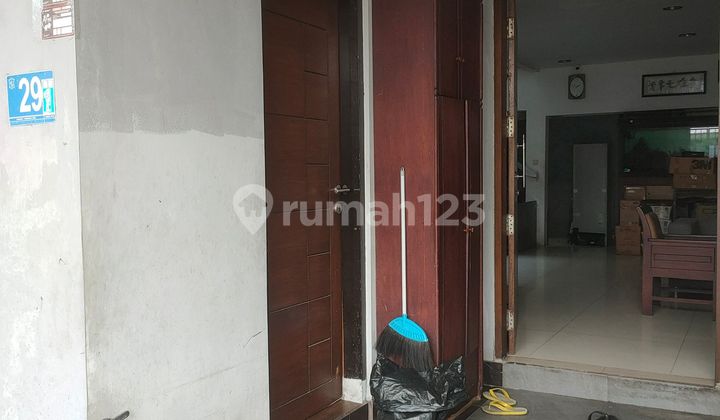 House for Sale on Tulunggung Street, Bubutan, Surabaya 2