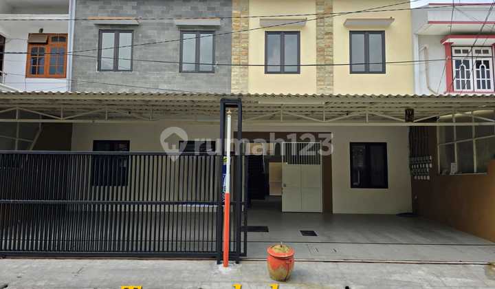 House for Sale in Siwalankerto Permai, Wonocolo, Surabaya