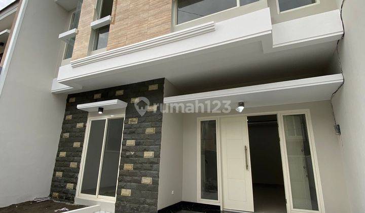 Luxury Home Taman Gianyar Purimas Rungkut  1