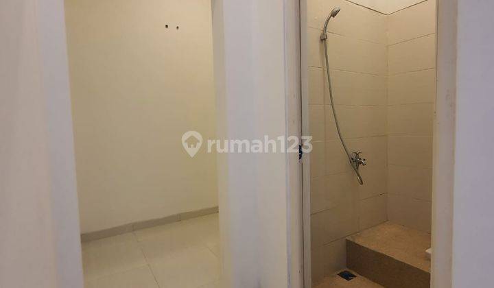 Rumah Kekinian Babatan Pantai 2 Lantai Modern Minimalis Dekat Jalan Utama 5