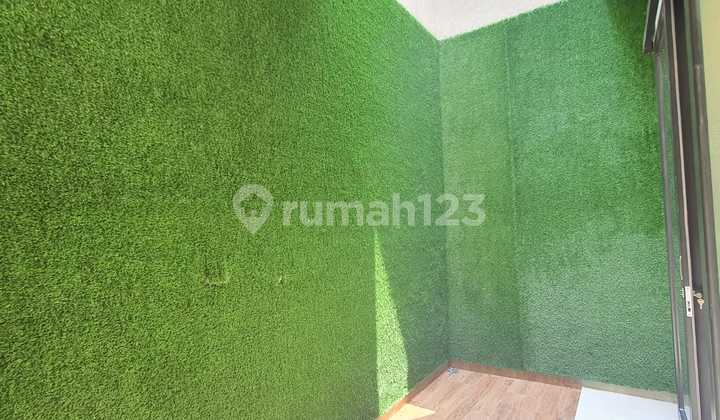 Rumah Kekinian Babatan Pantai 2 Lantai Modern Minimalis Dekat Jalan Utama 10