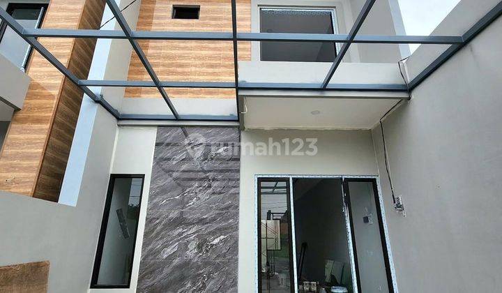 Rumah 2 Lantai di Medokan Asri Rungkut SHM Row Lebar One Gate 2