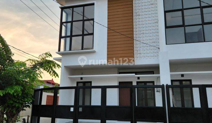 New Gress! Rumah Darmo Indah 2 Lantai SHM Dekat Raya  2