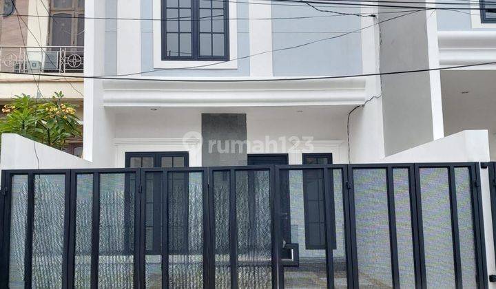 Rumah Baru di Manyar Indah 2 Lantai SHM Dekat Jalan Utama 1