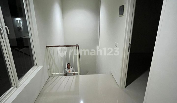 Disewakan Rumah  Northwest Park  2