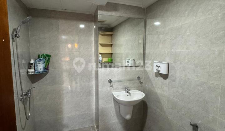 For Rent: Waterplace Apartment