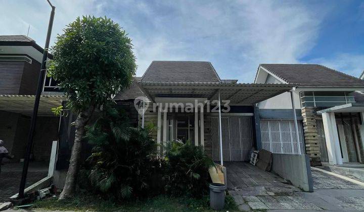 Disewakan Rumah Golf Avenue 1