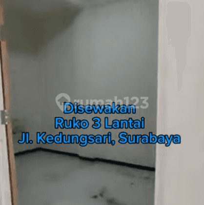 Disewakan Ruko 3 Lantai Jl. Kedungsari Surabaya 2