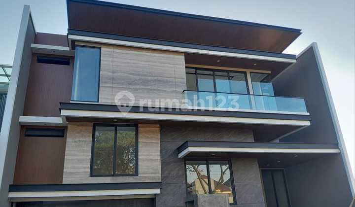 Dijual Rumah Citraland Utama Hadap Timur