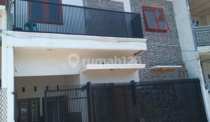 For Sale 2-Storey House Near Juanda Flyover