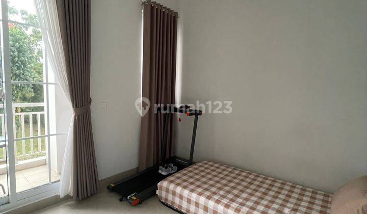 Rumah Bagus Modern 2 Lantai Furnished di Bsd Serpong