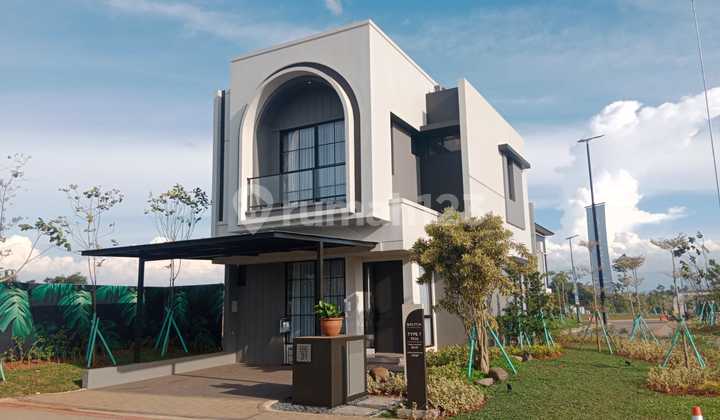 New House in Hiera Mitbana BSD Serpong semi furnished.