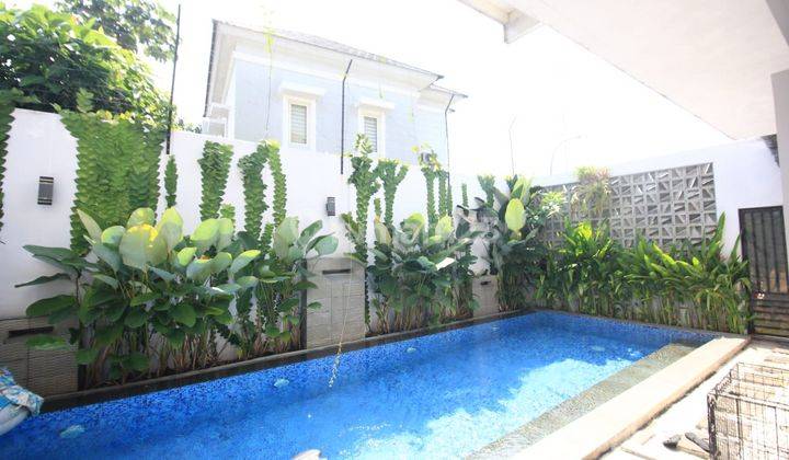 Rumah Semi FURNISHED Swimming POOL di BSD TANGSEL 1