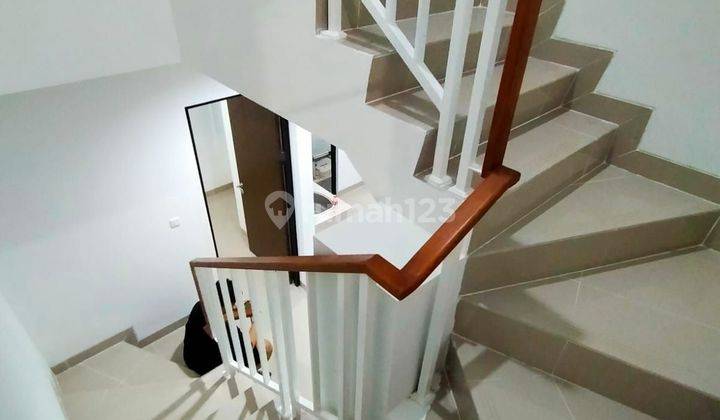 Dijual cepat rumah metland puri 1