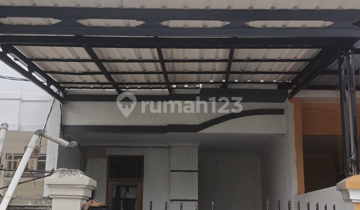 Dijual Rumah Terenovasi Taman Palem Lestari