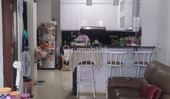 Dijual Rumah 3,5 Lantai Metro Permata 1