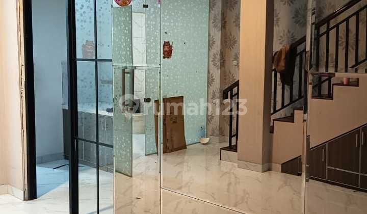 For Sale 2-Story House Taman Surya 5 2